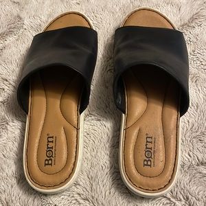 Born leather slides. Size 7.